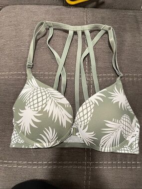 PINK Victoria's Secret Olive Green Pineapple Print Strappy Front-Close Bra